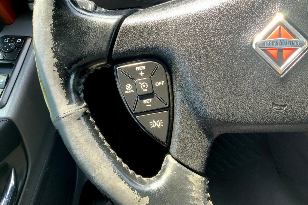 2020 INT LT625 6×4 Sleeper