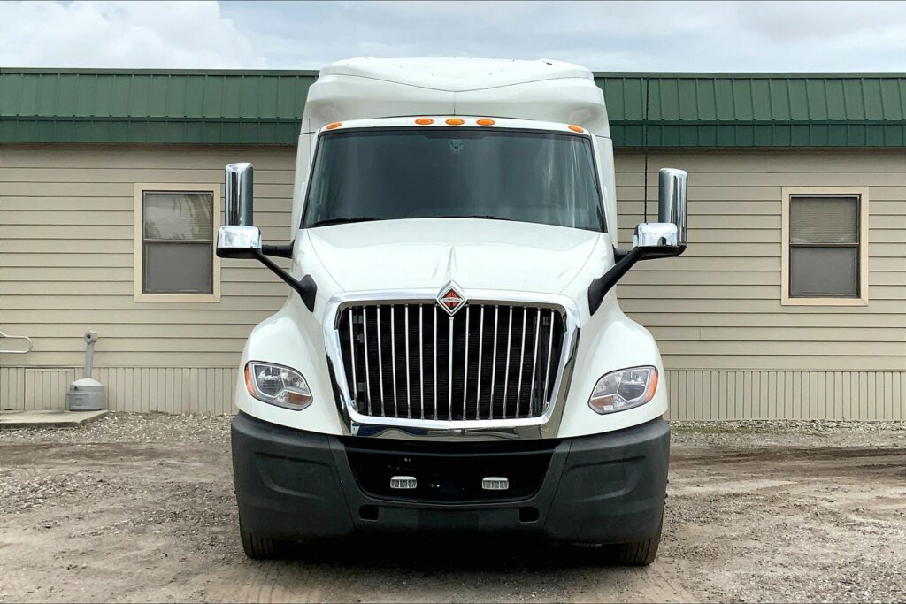 2020 INT LT625 6×4 Sleeper
