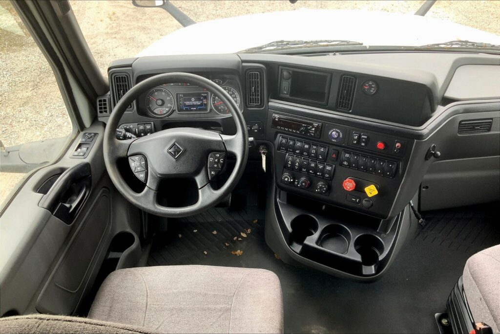 2020 INT LT625 6×4 Sleeper