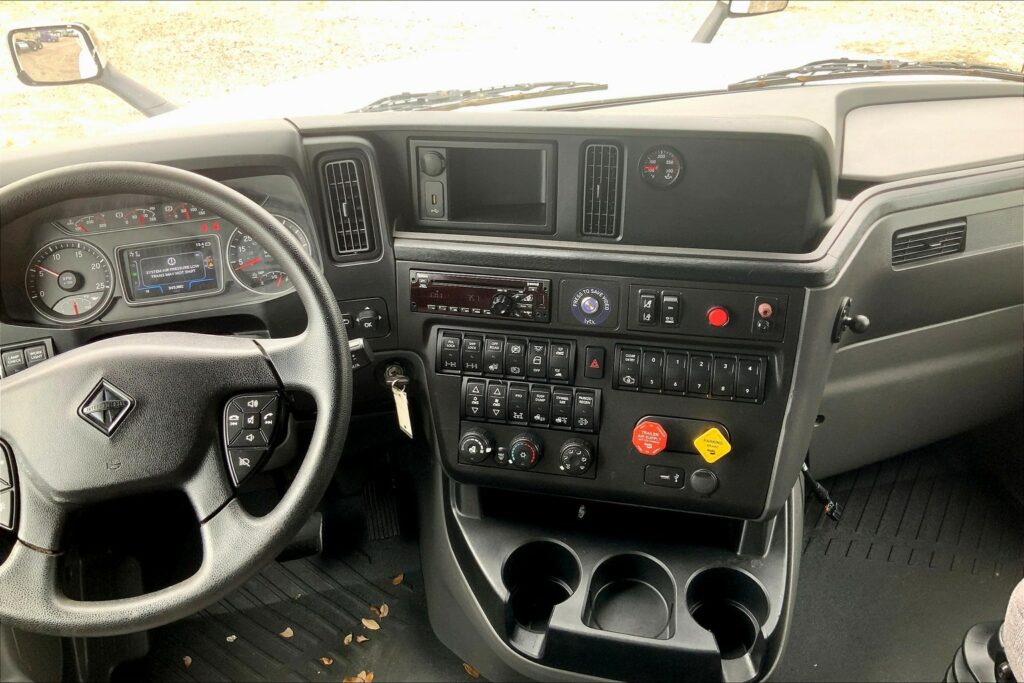 2020 INT LT625 6×4 Sleeper