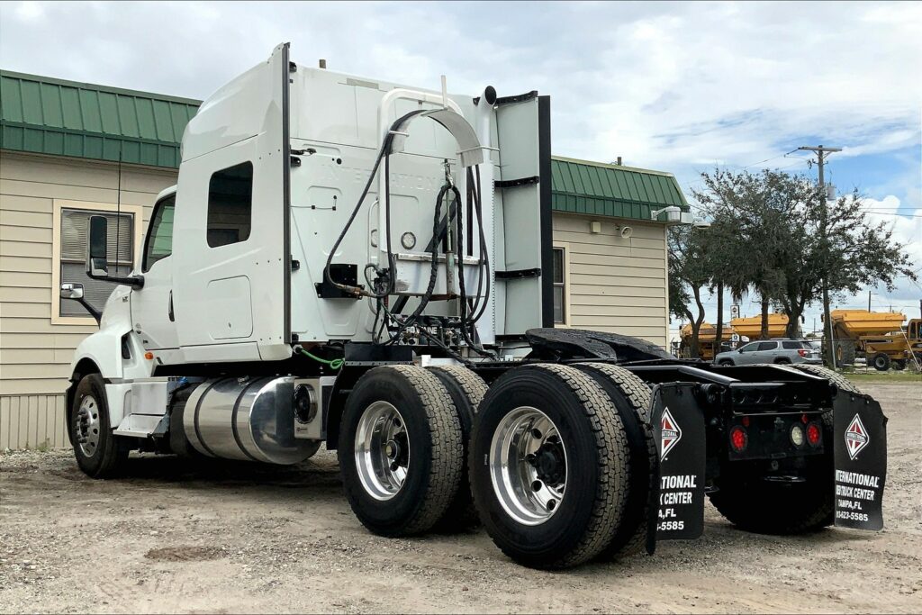 2020 INT LT625 6×4 Sleeper