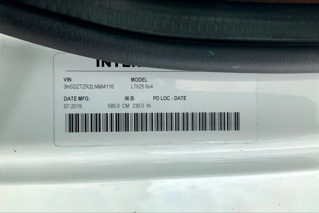 2020 INT LT625 6×4 Sleeper