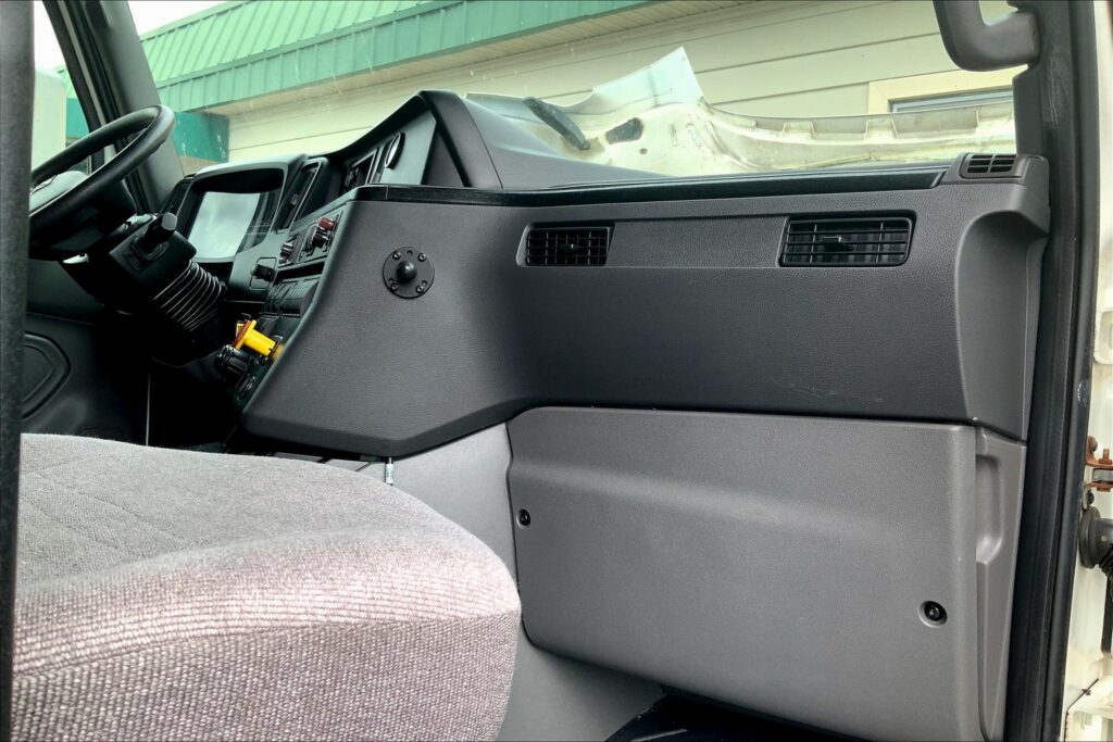 2020 INT LT625 6×4 Sleeper