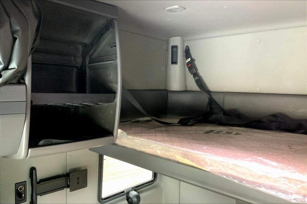 2020 INT LT625 6×4 Sleeper