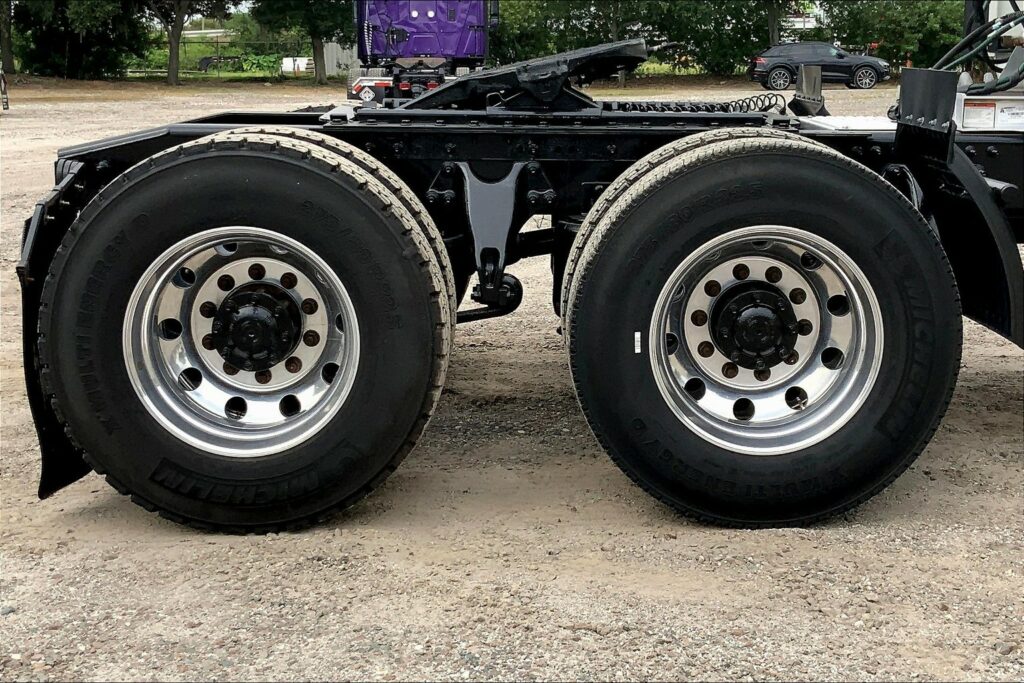 2020 INT LT625 6×4 Sleeper