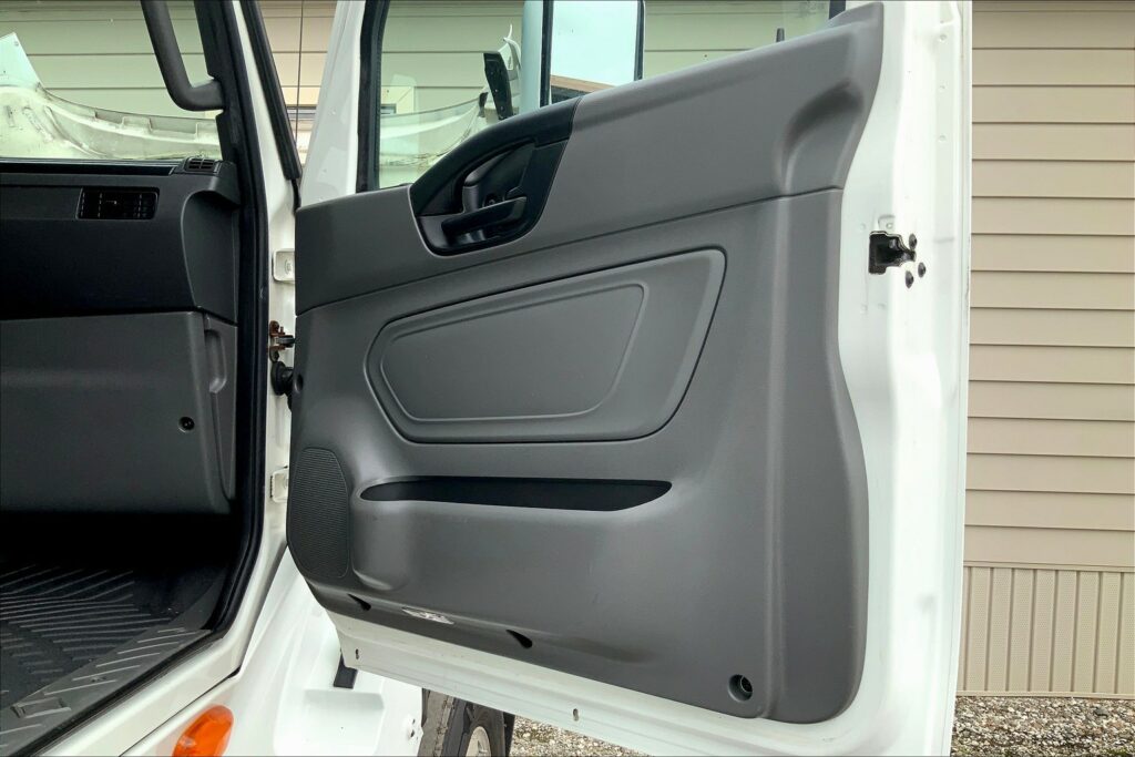 2020 INT LT625 6×4 Sleeper