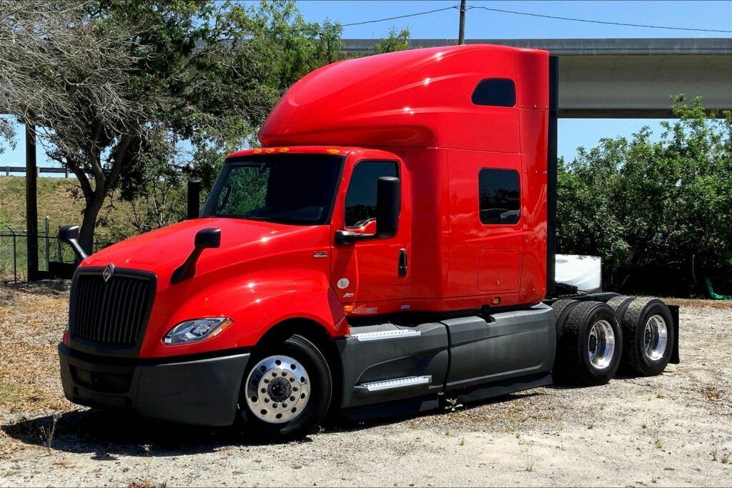 2021 INT LT625 6×4 Sleeper