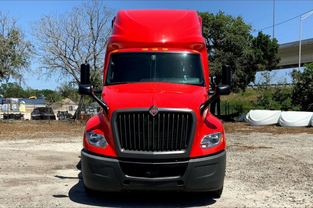 2021 INT LT625 6×4 Sleeper