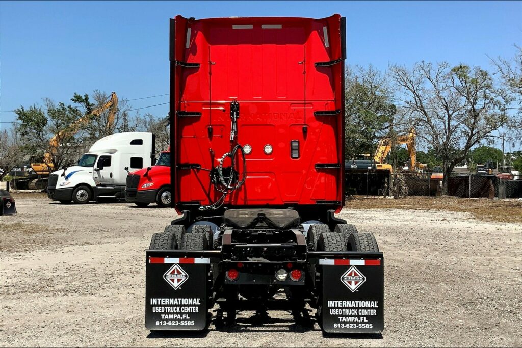 2021 INT LT625 6×4 Sleeper