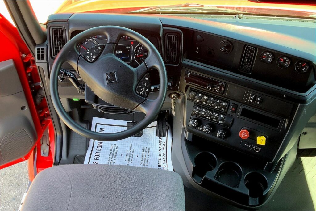 2021 INT LT625 6×4 Sleeper