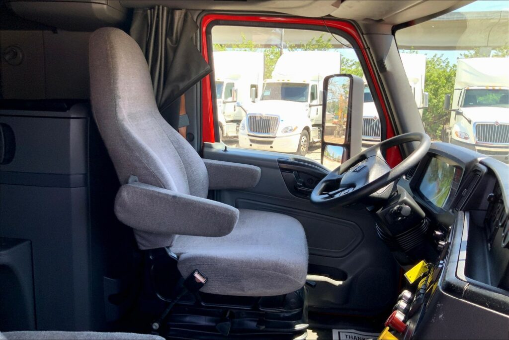 2021 INT LT625 6×4 Sleeper