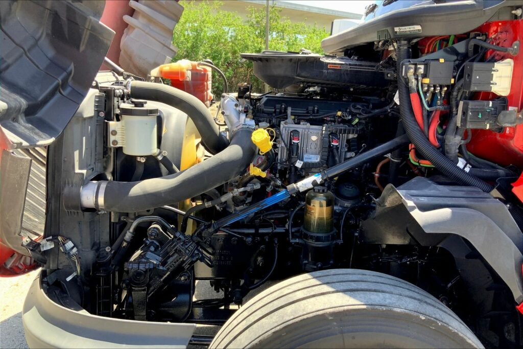 2021 INT LT625 6×4 Sleeper