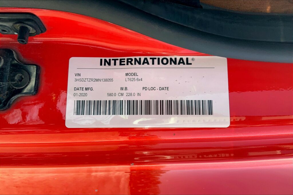 2021 INT LT625 6×4 Sleeper