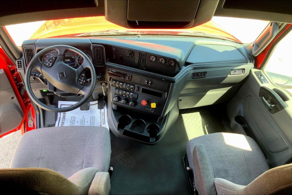 2021 INT LT625 6×4 Sleeper