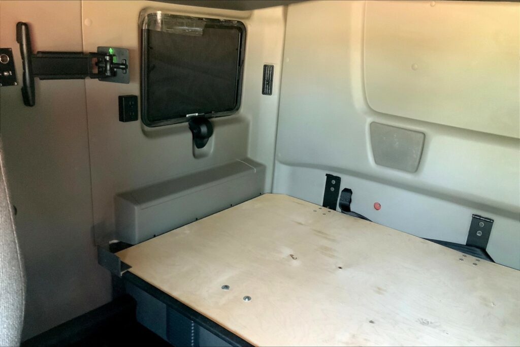 2021 INT LT625 6×4 Sleeper