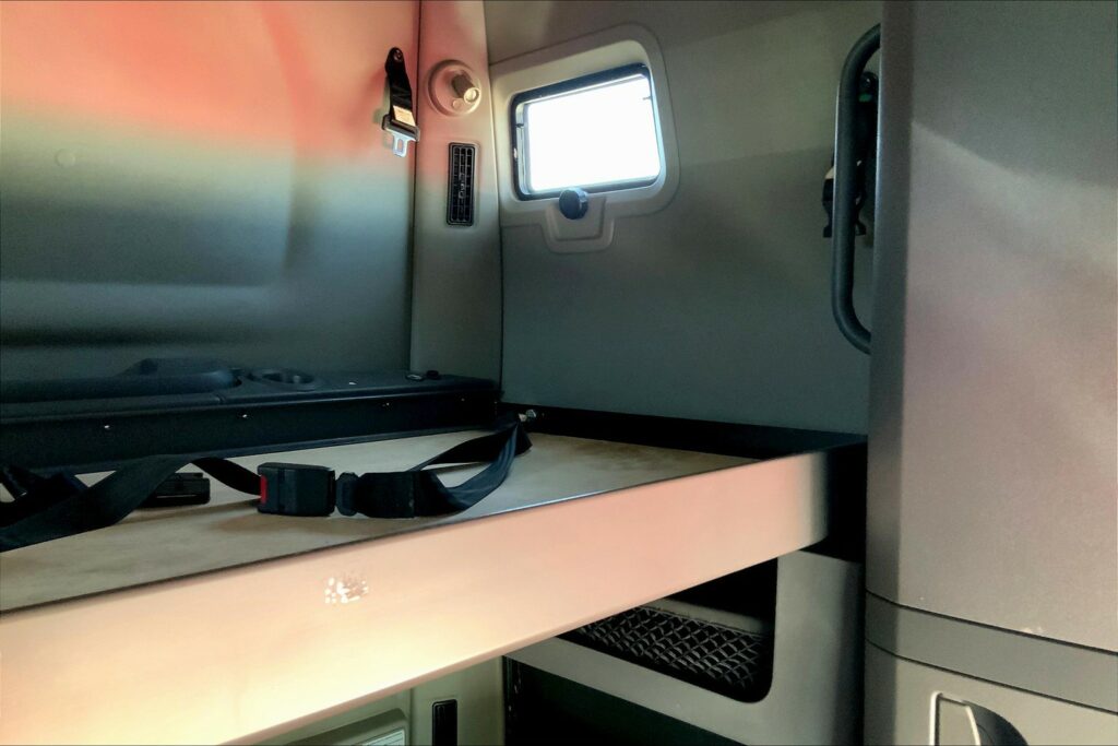 2021 INT LT625 6×4 Sleeper