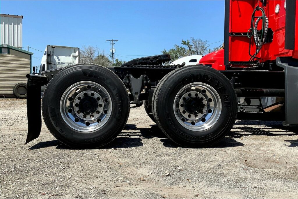 2021 INT LT625 6×4 Sleeper