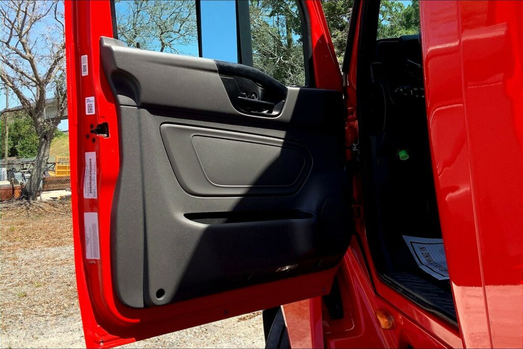 2021 INT LT625 6×4 Sleeper