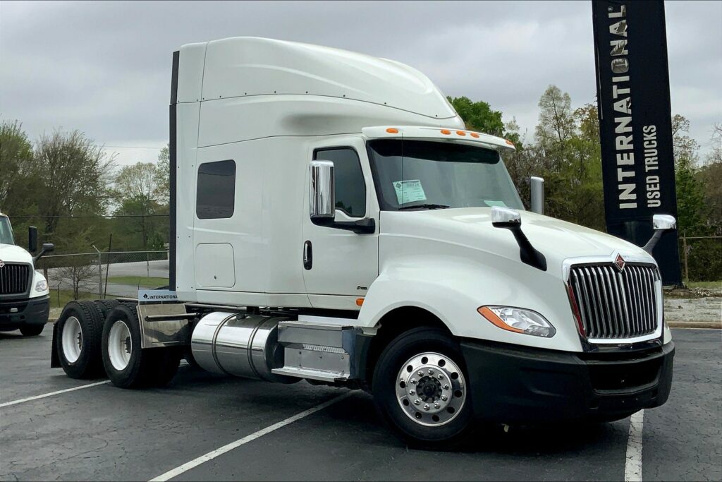 2020 INT LT625 6×4 Sleeper