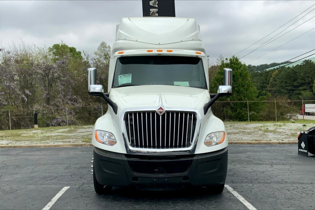 2020 INT LT625 6×4 Sleeper