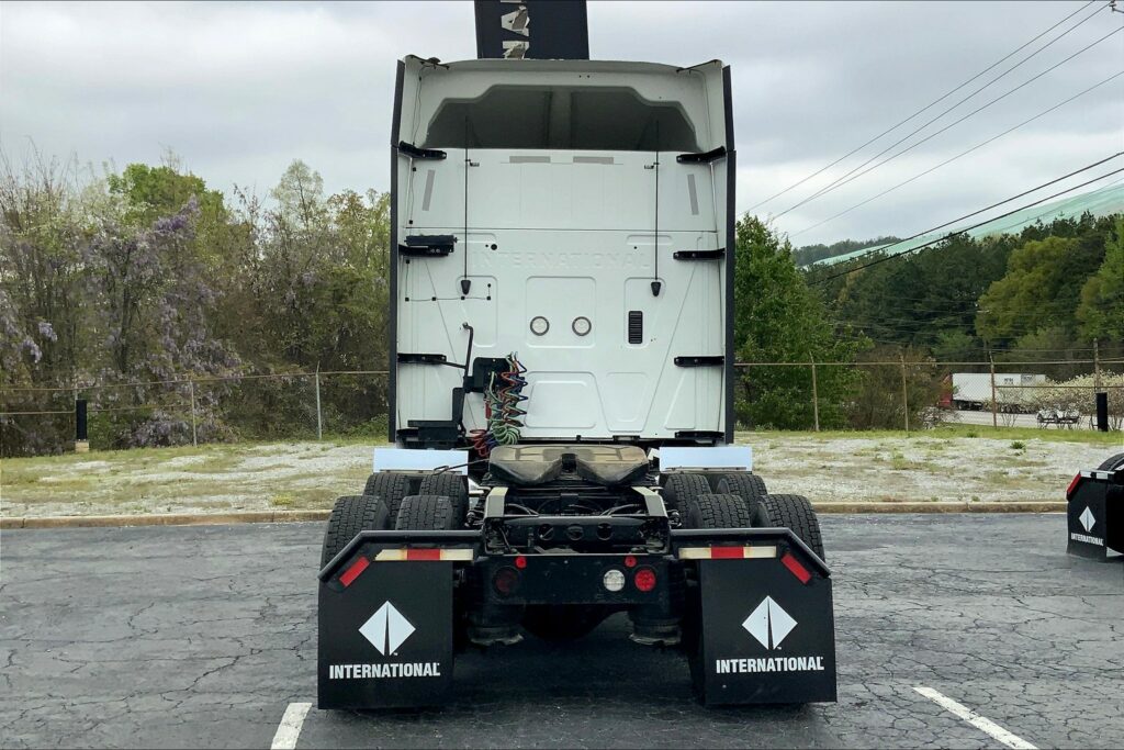 2020 INT LT625 6×4 Sleeper