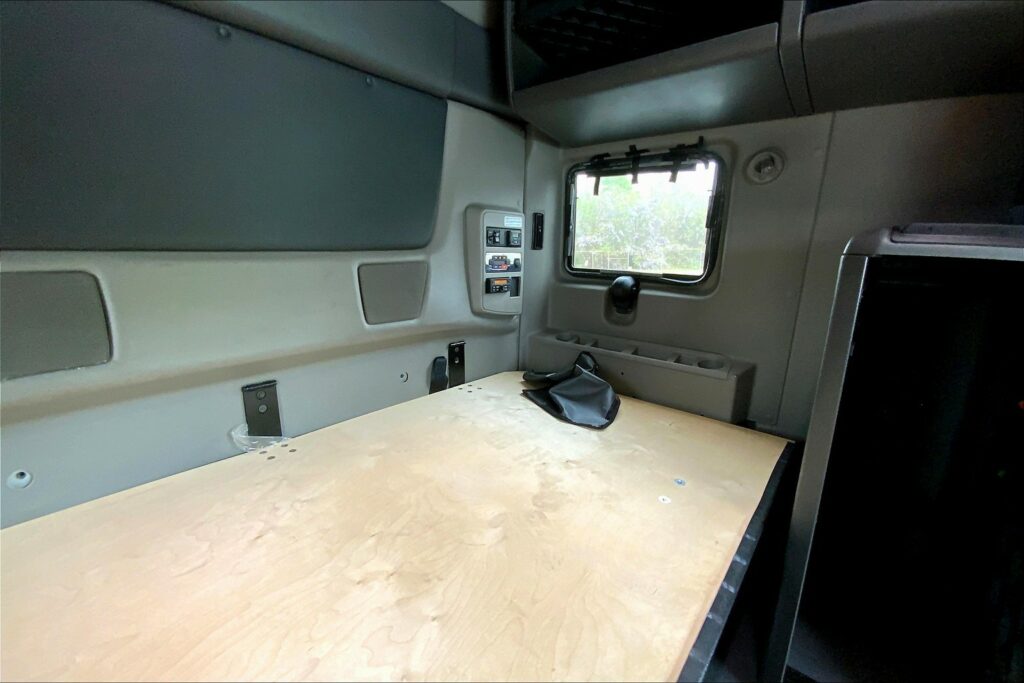 2020 INT LT625 6×4 Sleeper