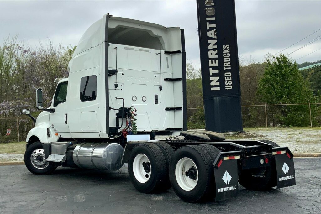 2020 INT LT625 6×4 Sleeper