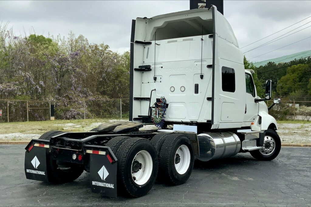 2020 INT LT625 6×4 Sleeper