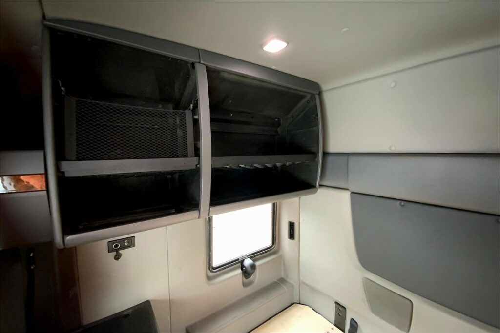 2020 INT LT625 6×4 Sleeper