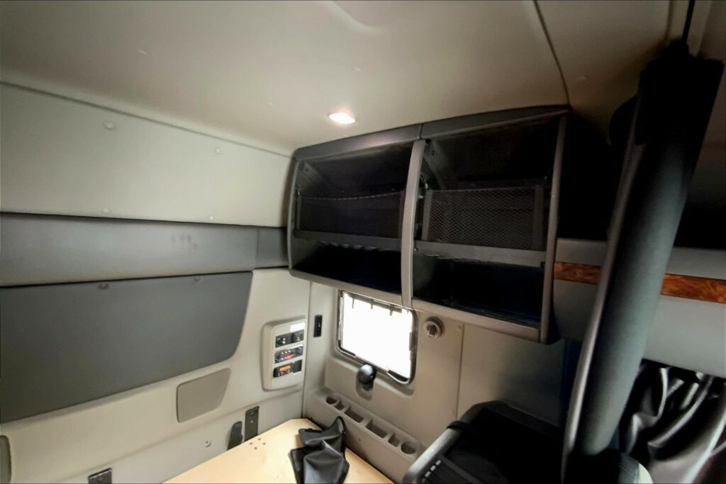 2020 INT LT625 6×4 Sleeper