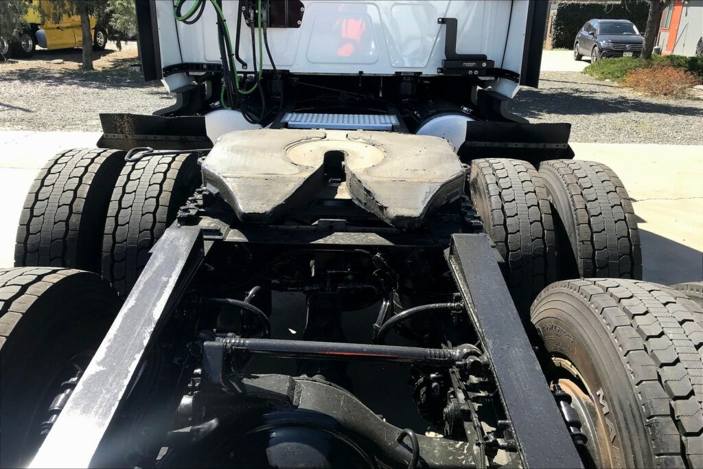 2022 INT LT625 6×4 Sleeper