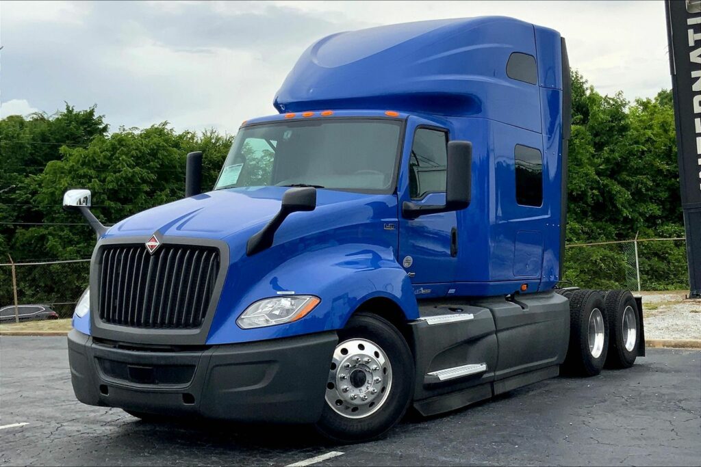 2022 INT LT625 6×4 Sleeper