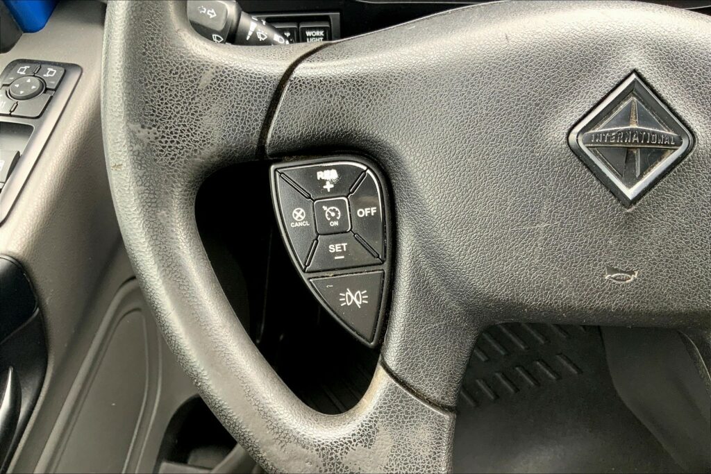 2022 INT LT625 6×4 Sleeper