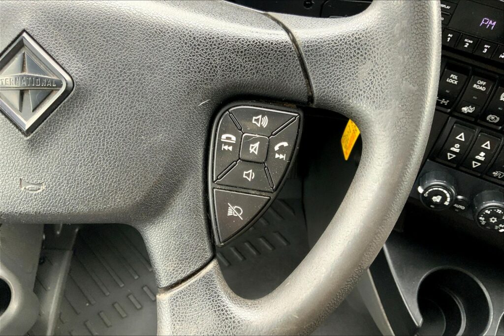 2022 INT LT625 6×4 Sleeper