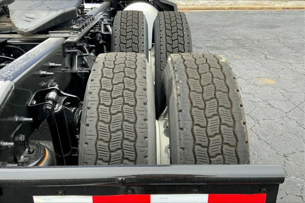 2022 INT LT625 6×4 Sleeper