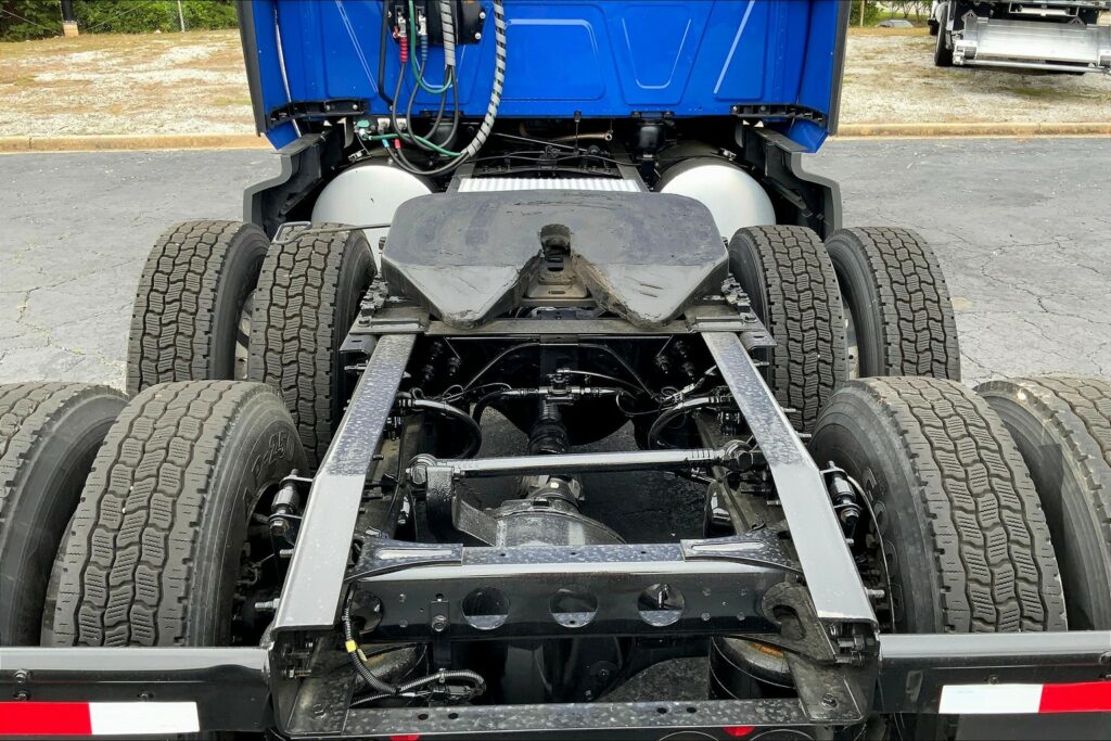 2022 INT LT625 6×4 Sleeper