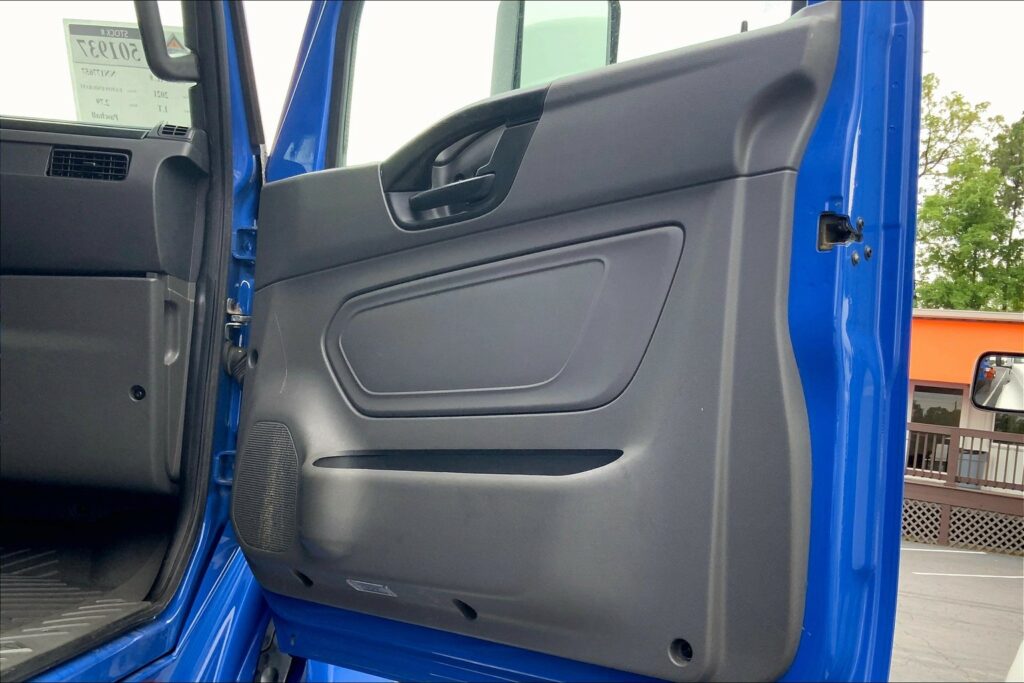 2022 INT LT625 6×4 Sleeper