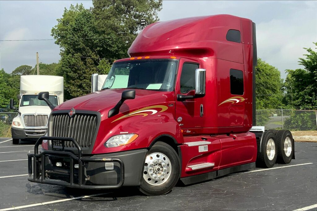 2022 INT LT625 6×4 Sleeper