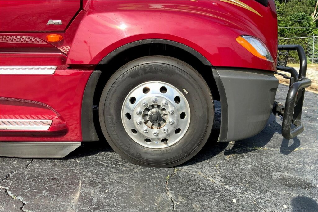 2022 INT LT625 6×4 Sleeper