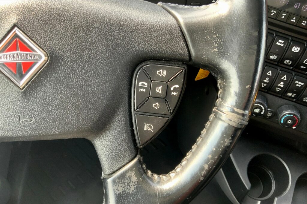 2022 INT LT625 6×4 Sleeper