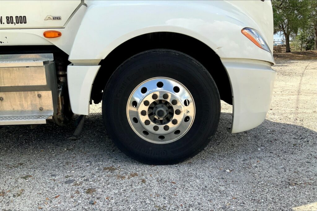 2023 INT LT625 6×4 Sleeper