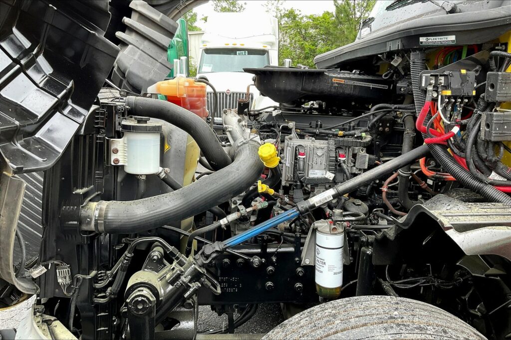 2022 INT LT625 6×4 Sleeper