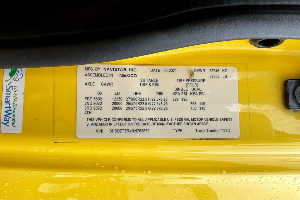 2022 INT LT625 6×4 Sleeper