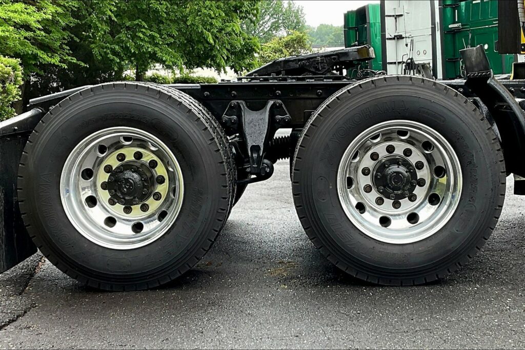 2022 INT LT625 6×4 Sleeper