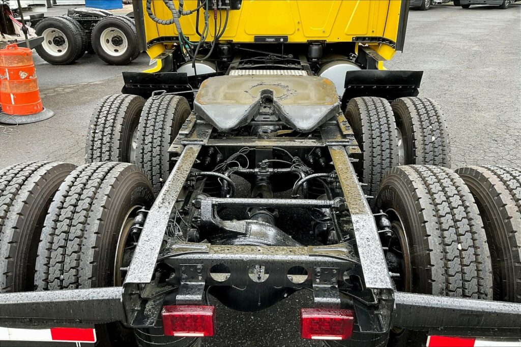 2022 INT LT625 6×4 Sleeper