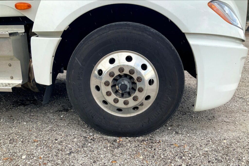 2023 INT LT625 6×4 Sleeper