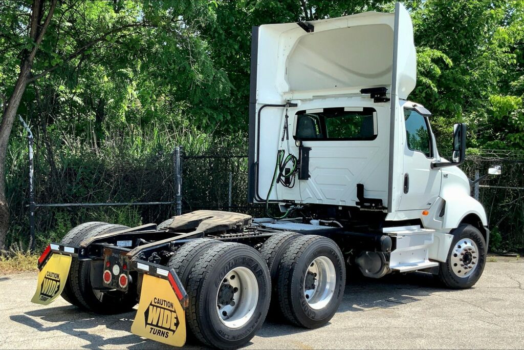 2020 INT LT625 6×4 Day Cab