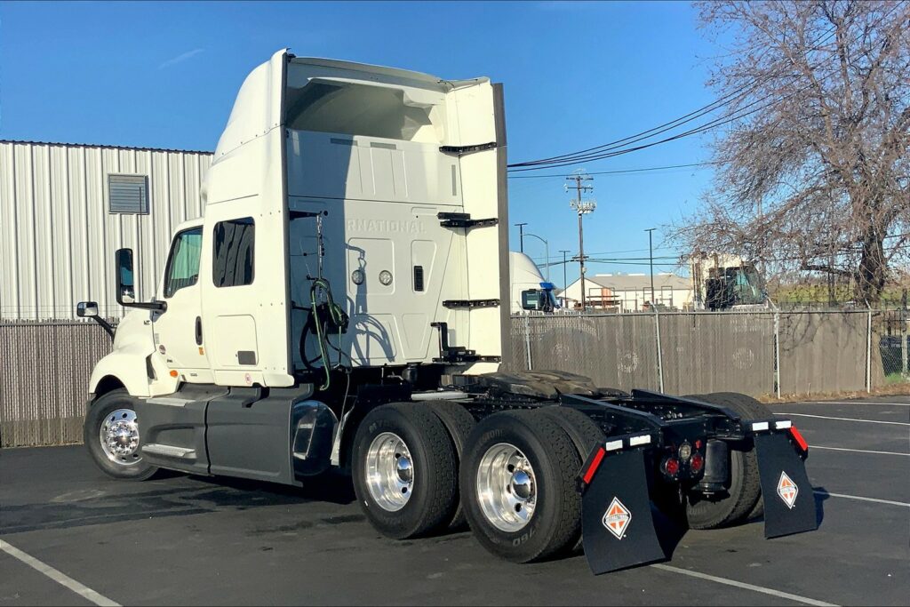 2021 INT LT625 6×4 Sleeper