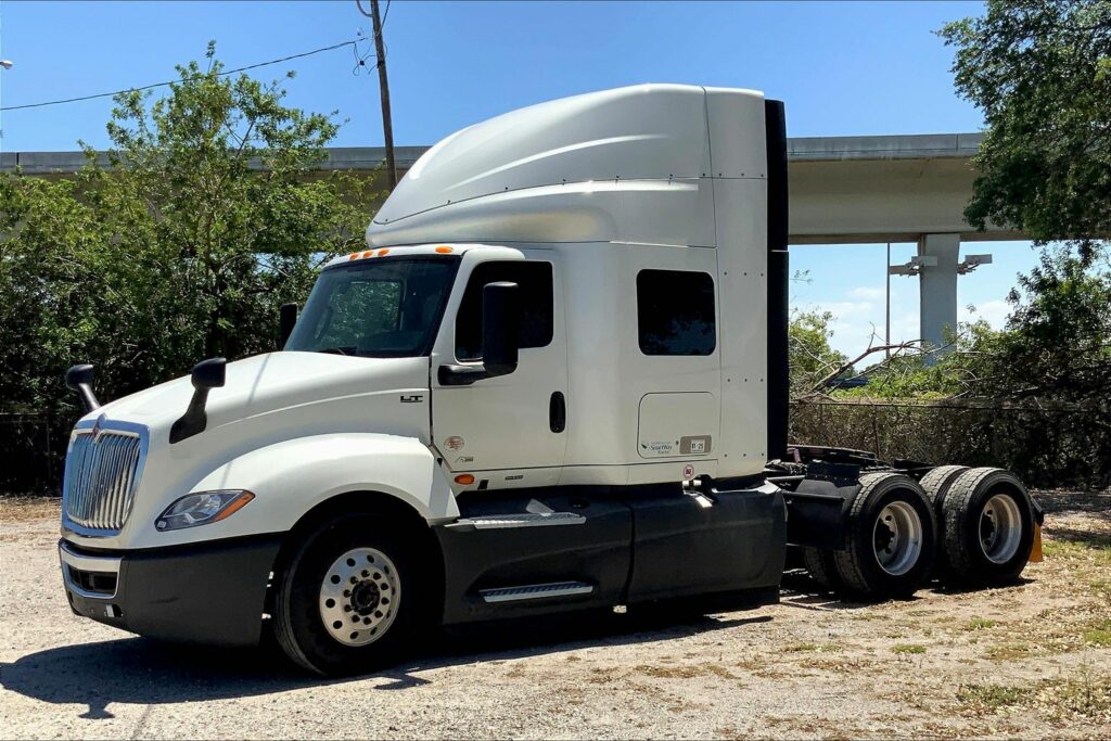 2022 INT LT625 6×4 Sleeper