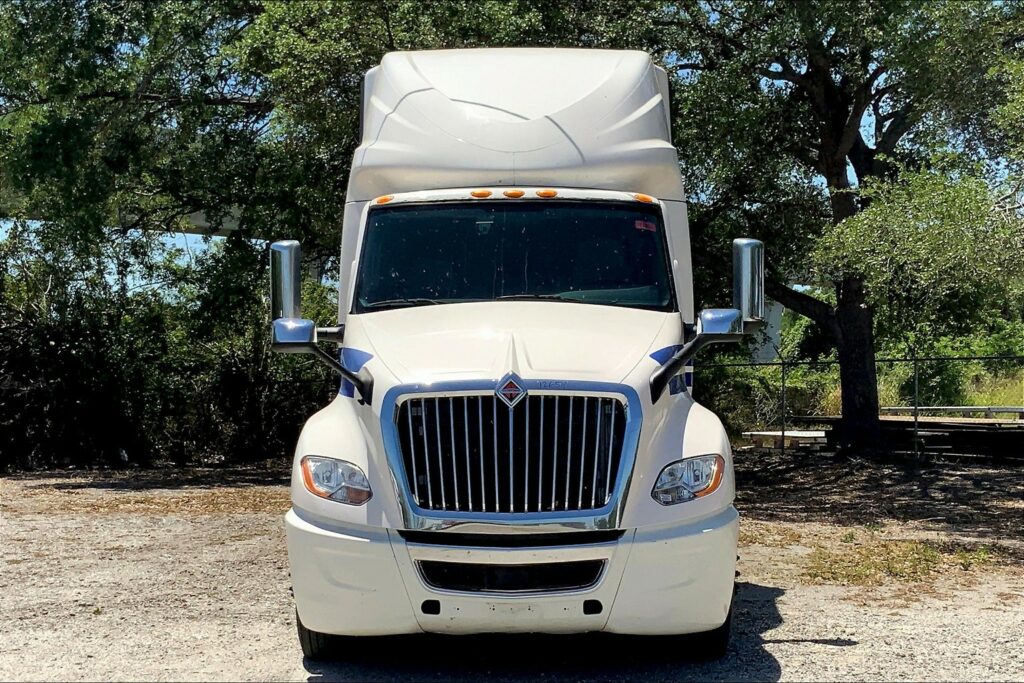 2020 INT LT625 6×4 Sleeper